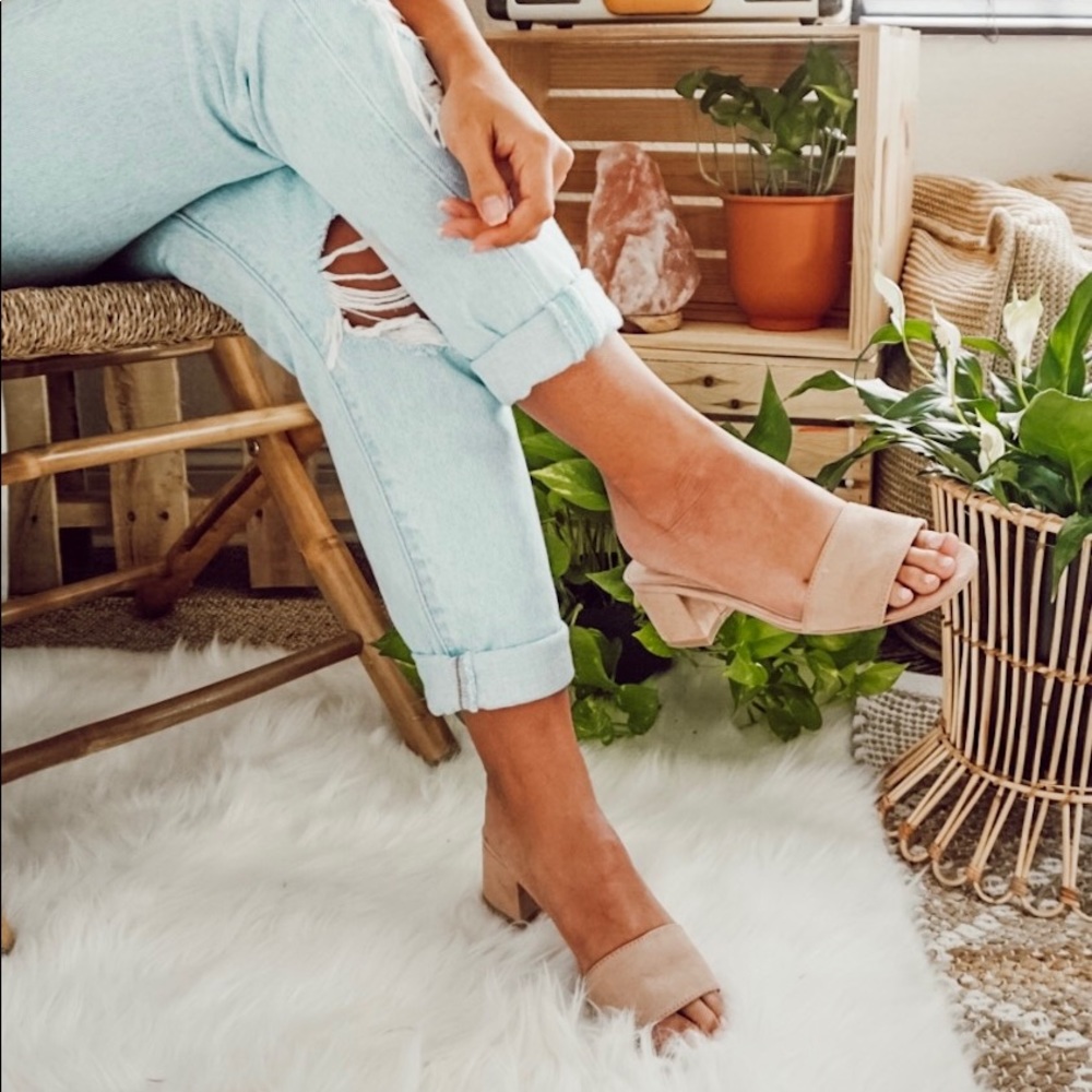 •LAST PAIR//Saint Lucia Block Heel Mules•